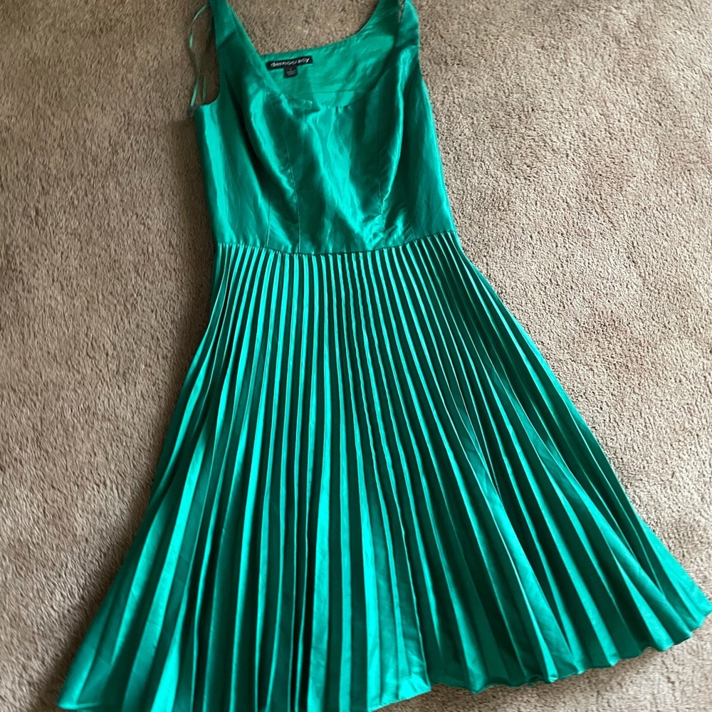 Green pleated dress